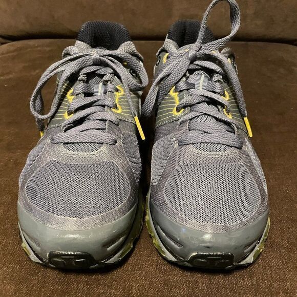 Vintage NIKE LIVESTRONG Dark Grey Marigold Yellow Air Max 2010 Size 8 41 EUR - Picture 2 of 10